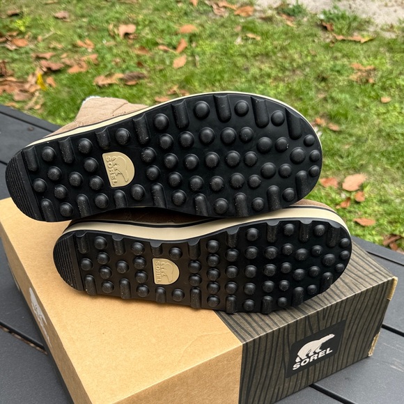 Sorel Women's Glacy Saddle Boots - Picture 5 of 6